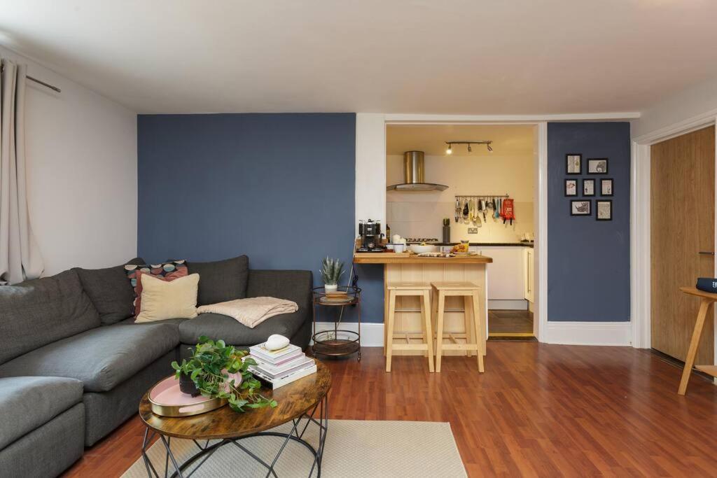 Seaside Escape Apartment Portsmouth Bagian luar foto