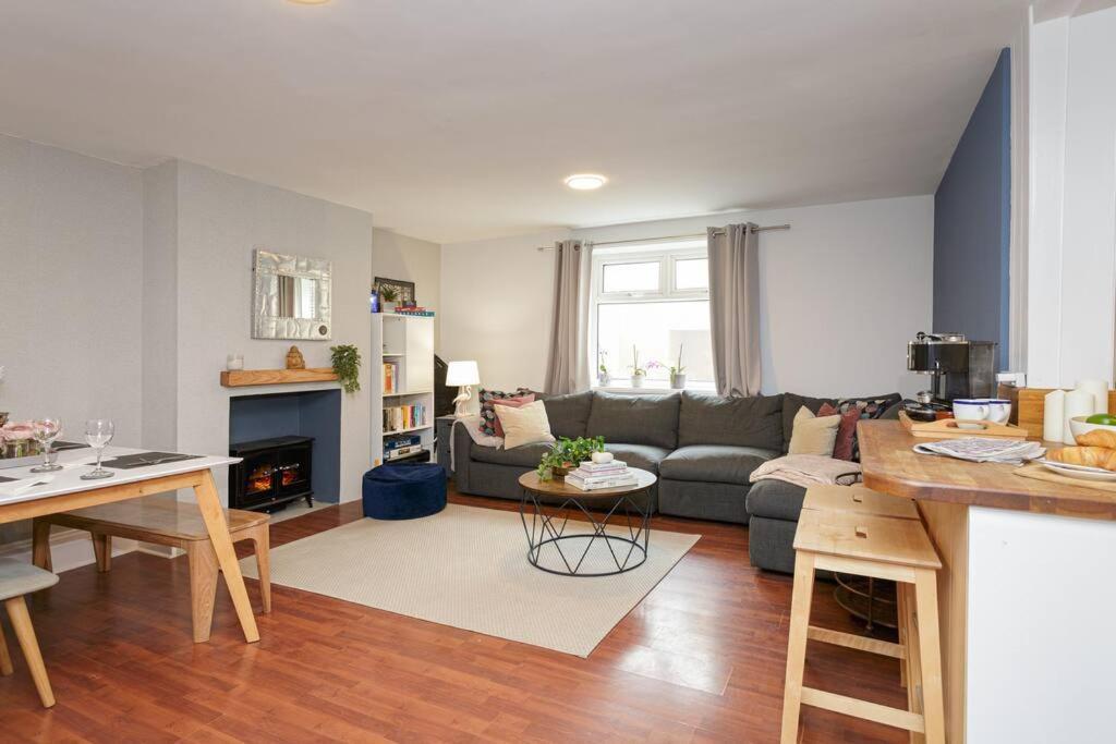 Seaside Escape Apartment Portsmouth Bagian luar foto